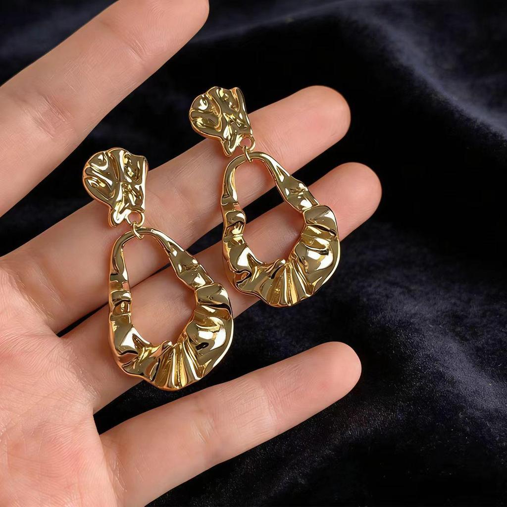 Custom Irregular Pleated Stud Earrings for Women - Luxurious Hong Kong Style Trendy Accessories