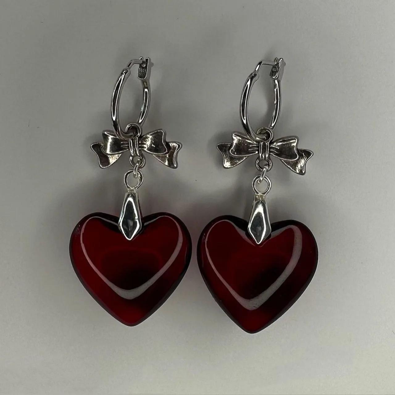 

Sweet Cool Harajuku Red Glass Love Heart Висячі сережки для жінок Hot Girls Gifts Y2k Pank Bowknot Earings Korean Accessories