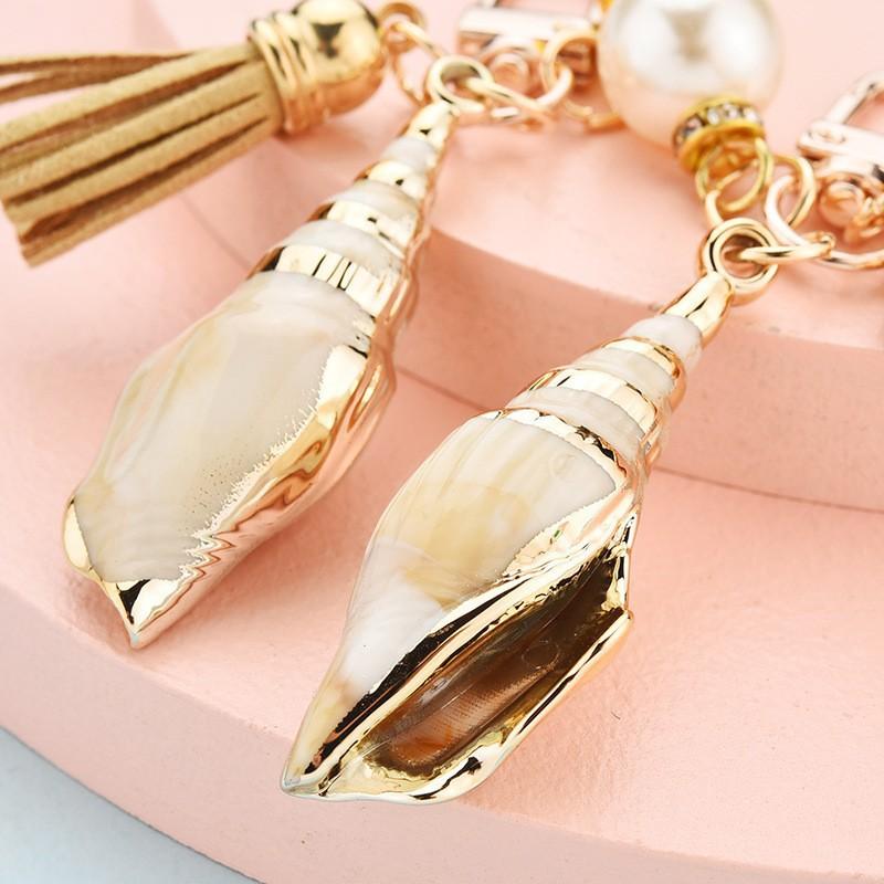 Creative And Fashionable Conch Tassel Keychain Car Bag Accessories pendants Small Gifts Key Ring  Wholesale