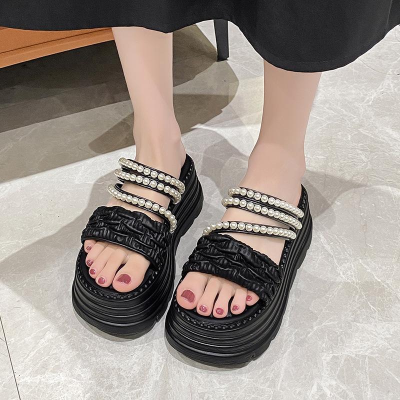 Fairy wind thick-soled muffin two wear sandals, female outer wear popular summer new slope heel beaded muffin bottom cool slippers