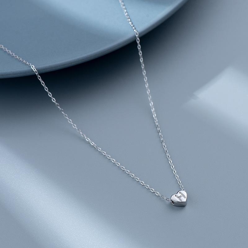 S925 Silver Heart-Shaped Initial Necklace - Korean Style Clavicle Chain with Trendy Peach Heart Design.
