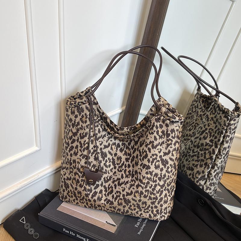 PU Leopard Fashi Shoulder Bags Versatile Retro Women's Bags Sale 2026 Brand Large Capacity Commuting Women's Handbags