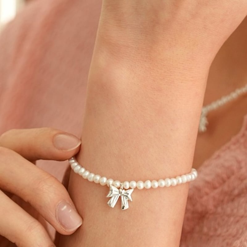 

BELLOOGGI Heart ribbon pearl bracelet free