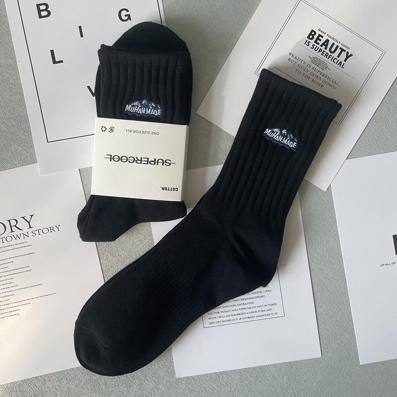 Meias de Algodão Bordadas com Urso Polar Estilo Shawn Yue para Homem - Preto e Branco Comprimento Médio-Alto