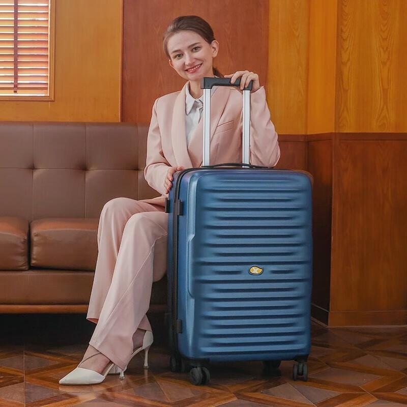 

MGOB Spacious Spinner Carry-On Suitcase