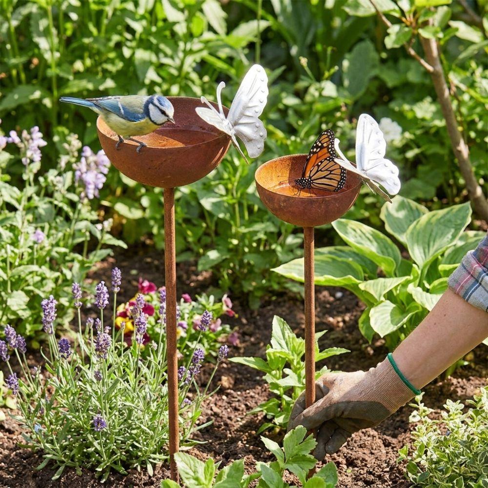 Freestanding Rusty Metal Bird Feeder Ground Insert Vintage Iron Bird Bath Feeder Rustproof Handmade Butterfly Bath Bowl