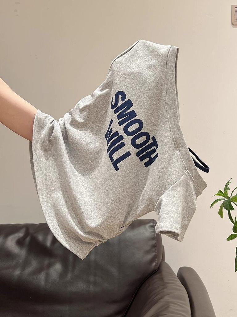 Women's Slim-Fit Spicy Girl One-Shoulder Letter Print Top, Short Sleeve, Fake Two-Piece, Perfect for Summer Commutes.
