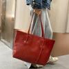 Stylish Women's Tote Bag, Large-capacity High-quality Crocodile-pattern Handbag, Featuring A Zipper Closure. Ideal for Daily Commuting