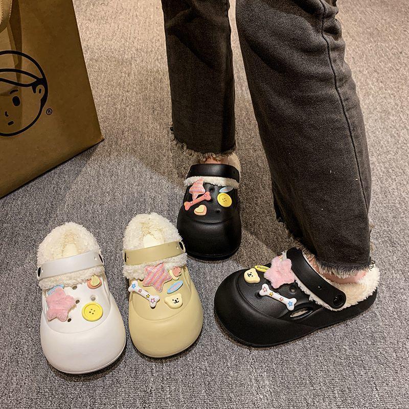 2025 autumn and winter new fashion outer wear muffin thick-soled warm cotton slippers cute cartoon star hole shoes women