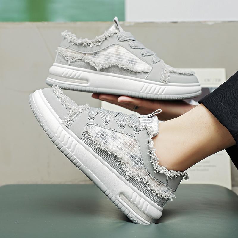 

2024 New Niche Design Bread Trendy Shoes Men s Casual Board Shoes Thick Sole Lightweight Sports Casual Fashion Versatile 44 сірий колір