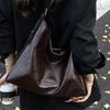 Large Capacity Tote Bag Women's Autumn New Retro Handbag Casual Commuter Shoulder Armpit Bag