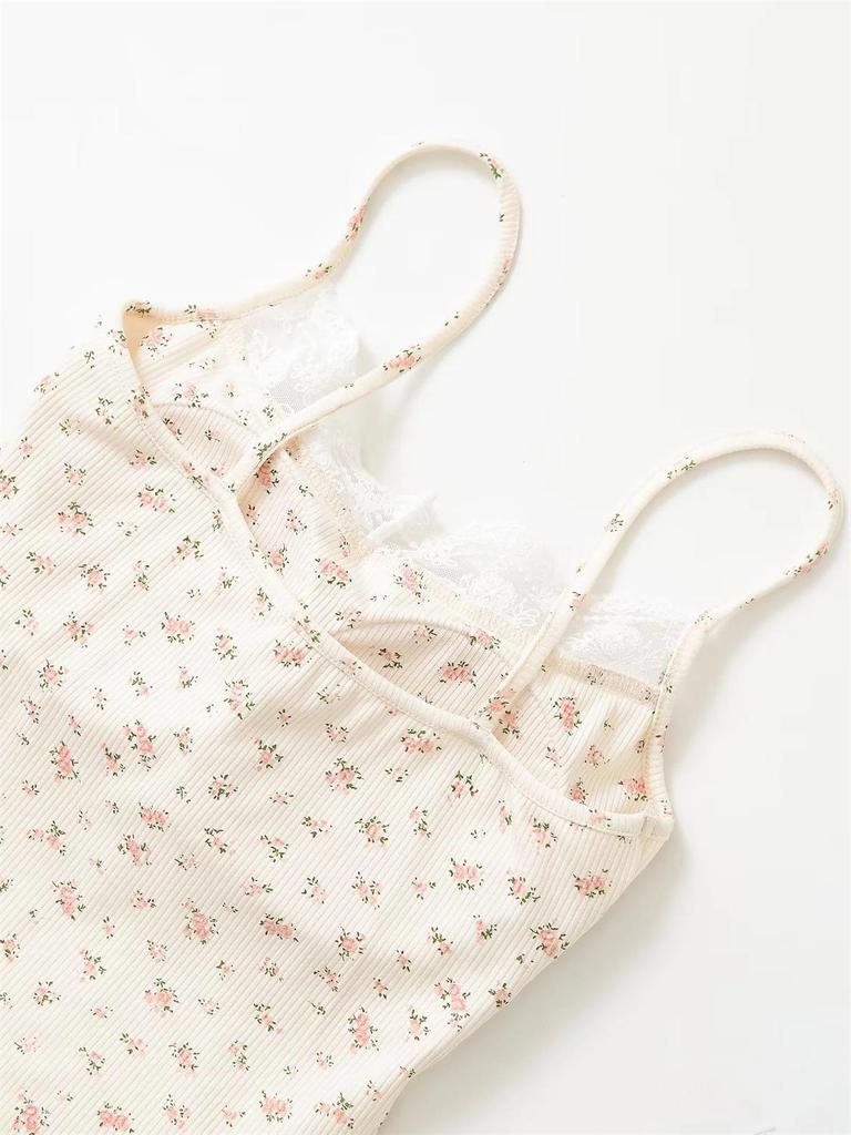 Lace Crop Top with Bowknot & Chest Pads - Slimming Summer Camisole for Petite Women