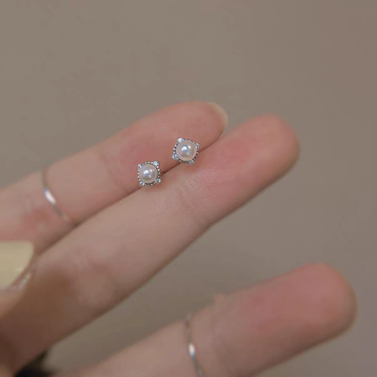 

Серьги-гвоздики из стерлингового серебра S925 с мини-бриллиантами и жемчугом в винтажном стиле, маленькие элегантные серьги-гвоздики с бриллиантовой отделкой для женщин во французском стиле 925