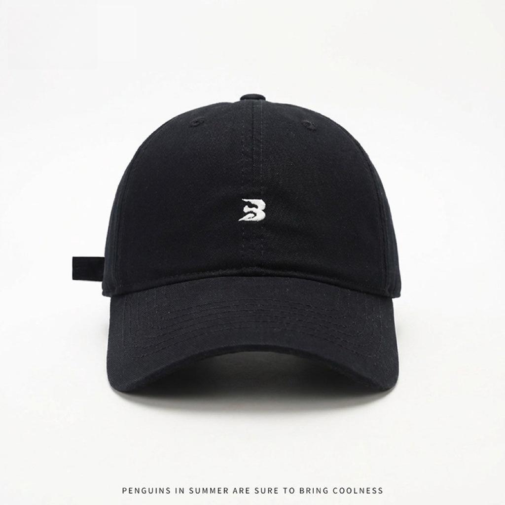 Spring and summer new simple small letter horse character embroidery baseball hat women's year of the horse cap artistic sense