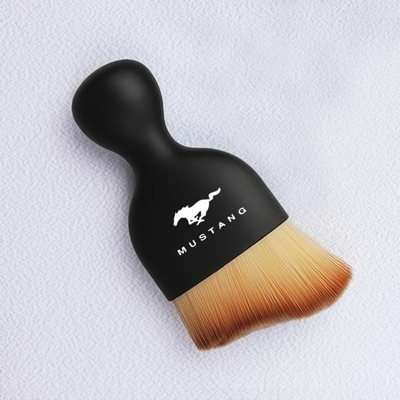 

New 2026 Car Sticker Car Interior Cleaning Brush Center Console Clean Tool Air Outlet Cleaning Soft Brush for Ford Mustang GT SH чёрный