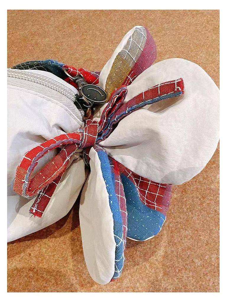 2025 Sommer Ethnischer Stil Dreifarbig Floral Kosmos Umhängetasche