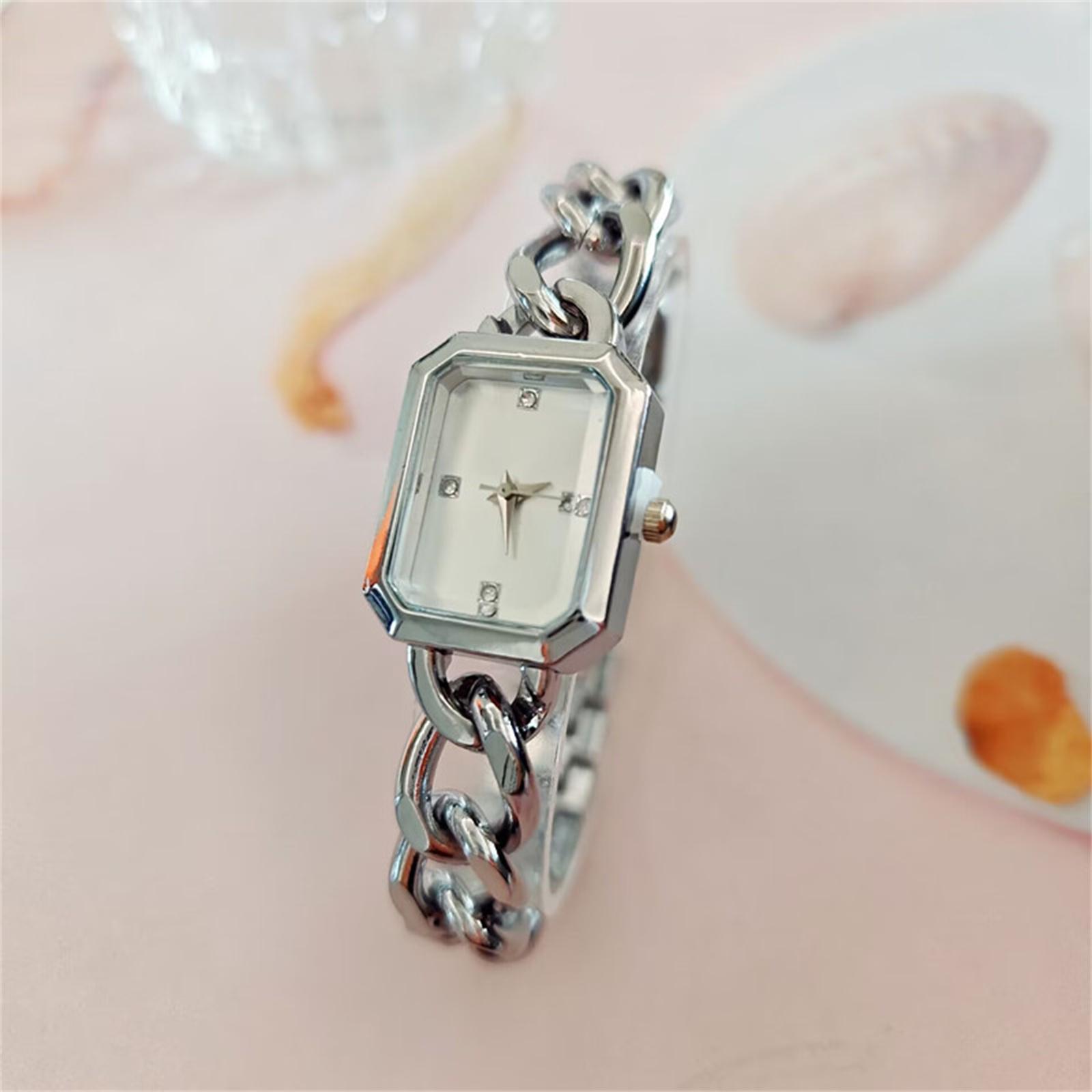 

Женские модные кожаные часы One Size