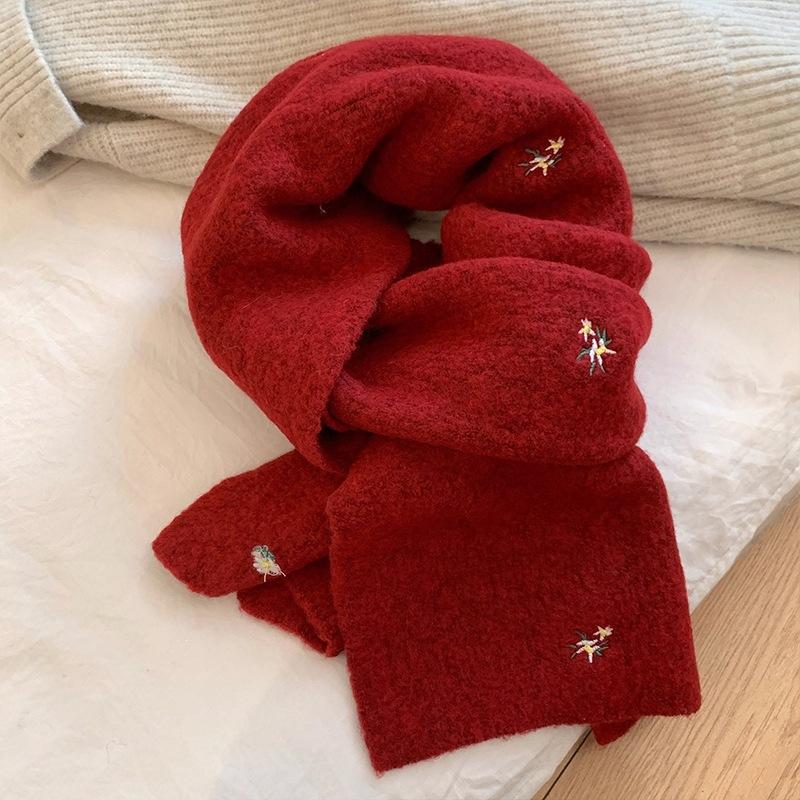 Autumn and winter new fashion warm scarf high-end floral embroidery knitting a versatile scarf women's trend