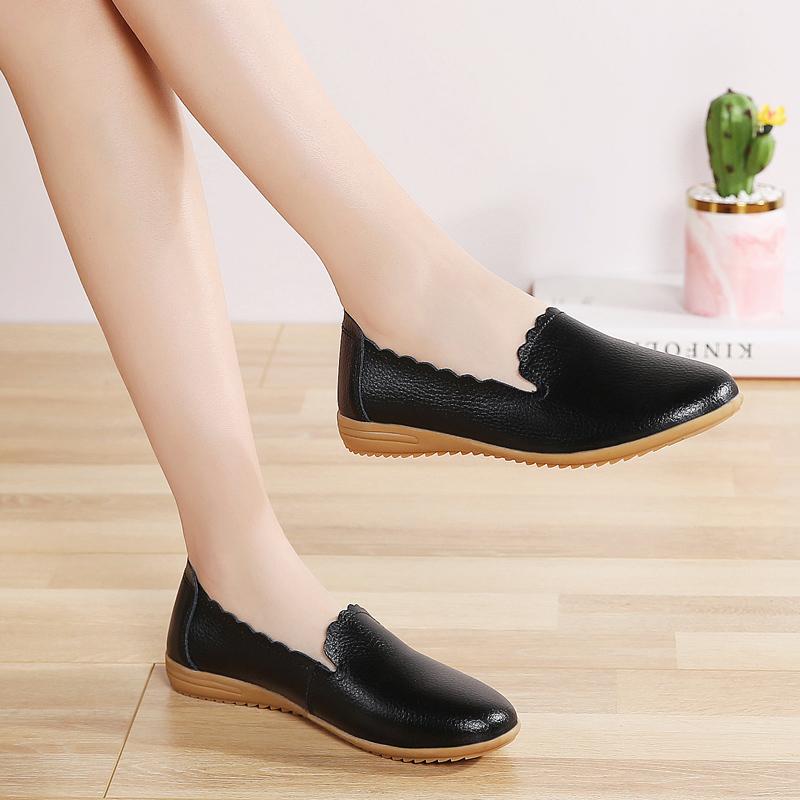 Women Slip On Moccasins Lady Simple Soft Driving Shoes Comfort Flats Nurse Loafers Minimalist Shoes for Mother
