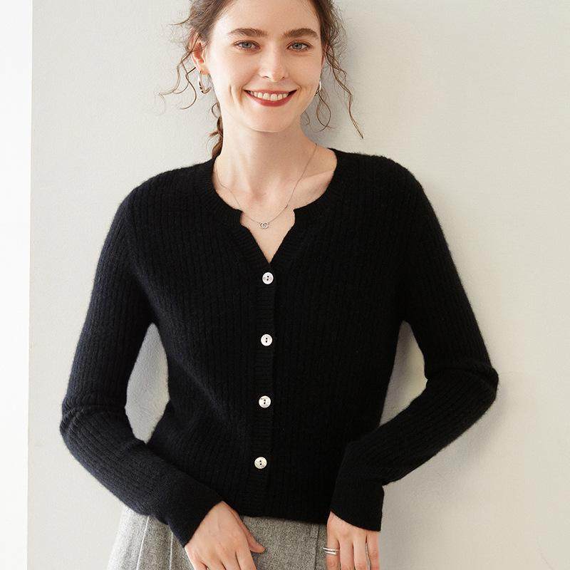 2024 Women's Fall/Winter Round-Neck Ribbed Cashmere Cardigan Sweater: Elegant Knitwear