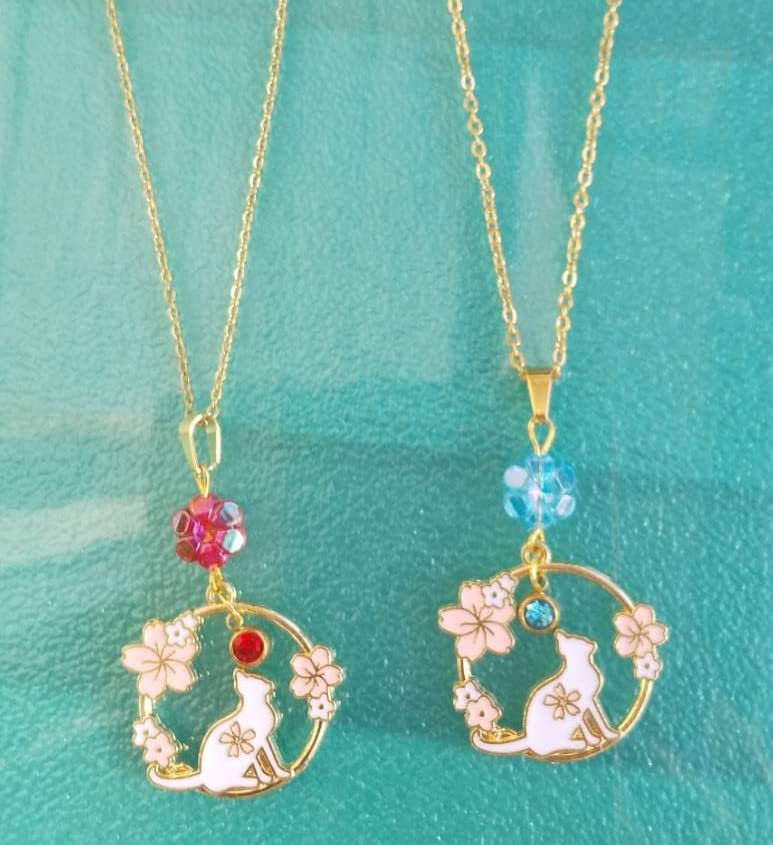 [Cat and Flower Necklace] Pair Necklaces, Blue and Red, Matching Cat and Flower Design, Gold, Women's and Men's, Different Colors, Set of 2