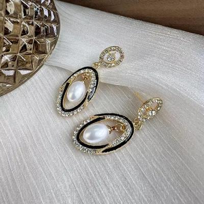 Wassertropfenförmige Perlenohrringe, Super Flash Fashion Damen Nischengesicht, Dünner Trend Und Vielseitige Persönlichkeitsohrringe