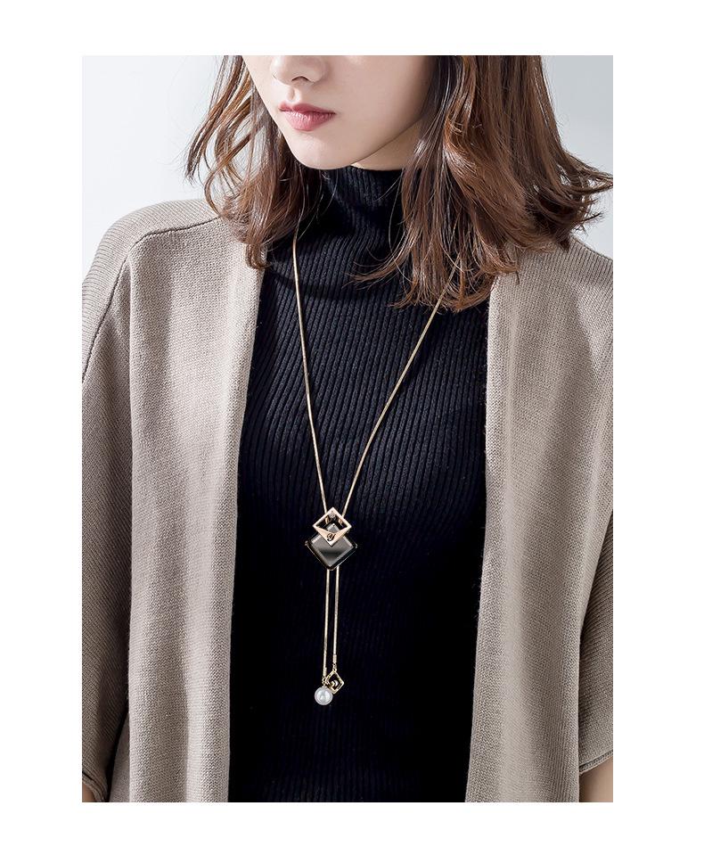 2021 Nowy damski uniwersalny wysokiej klasy dekoracyjny naszyjnik sweterkowy wisiorek