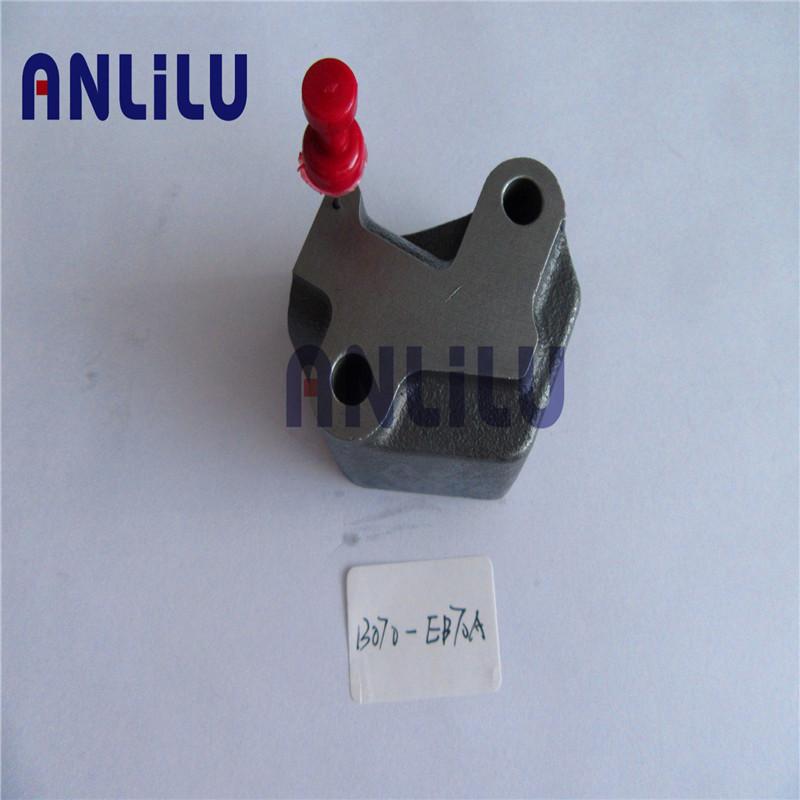 timing chain tensioner Suitable for Nissan navara D40T YD25 13070-EB70A