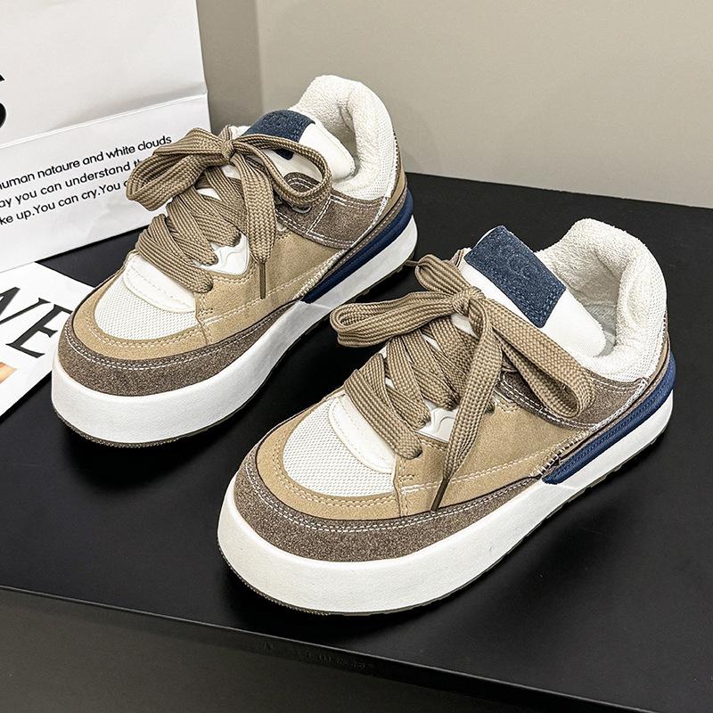 

Thick-soled trend round head board shoes women s 2025 new autumn and winter low-top warm and comfortable lace-up fashion sports and leisure shoes 40