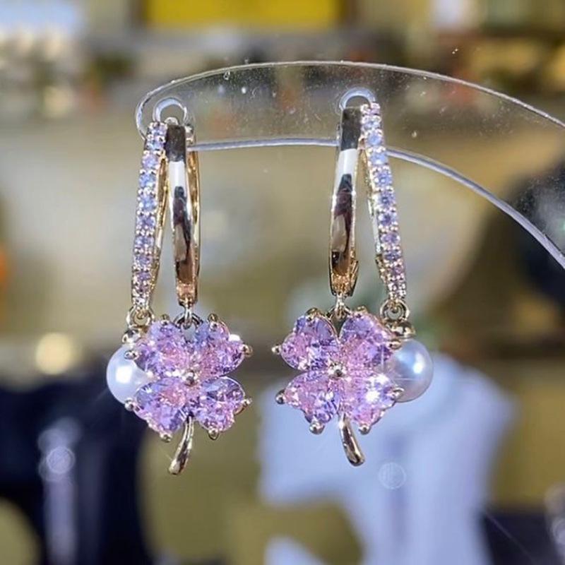 Pink Zircon Four-Leaf Pearl Ear Cuffs with S925 Silver Hypoallergenic Studs – Elegant and Sweet Zircon Inlaid Earrings
