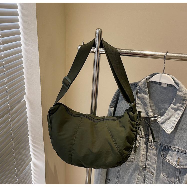 2025 Women's Bag Dumpling Bag Commuter High Sense Fashion Shoulder Bag Niche Design Versatile Cloth Bag Messenger Bag