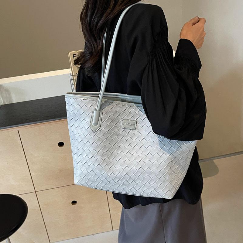 Fashion Tote Bag Women's Versatile Leisure Bag Commuter Shoulder Bag