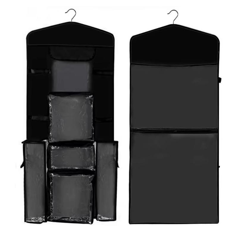 Eine große, transparente Aufbewahrungshängetasche für den Haushalt zur Aufbewahrung von Kleidung, um Platz zu sparen