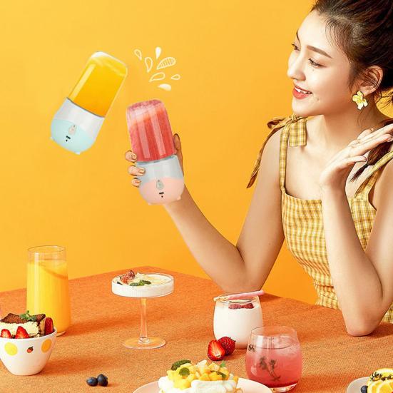 Portable Juicer Blender Fruit Juice Mixer 300ML Large Capacity BPA Free Leak-proof Rechargeable Wireless Electric Juicer
