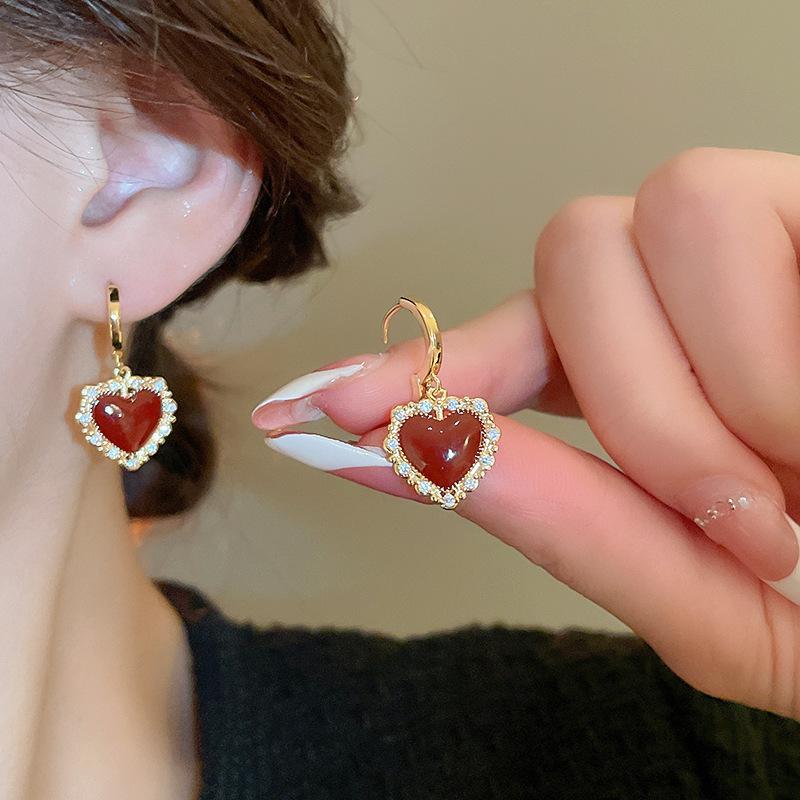 Silver Needle Ankara Red Love Stud Earrings Fashion Temperament New Earrings Light Luxury Premium Autumn and Winter