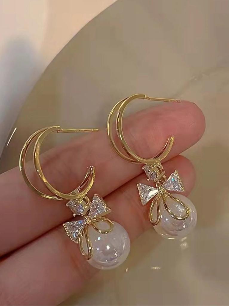 Exquisite design, simple red, gold, white, pearl earrings, stylish, lovesickness bean, personalized and versatile earrings