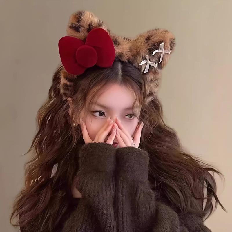 Sweet Winter and Autumn Leopard Print Plush Hairband for Cute Cats - Bow-shaped Hairnet for Face Washing - Anti-slip Hairpin