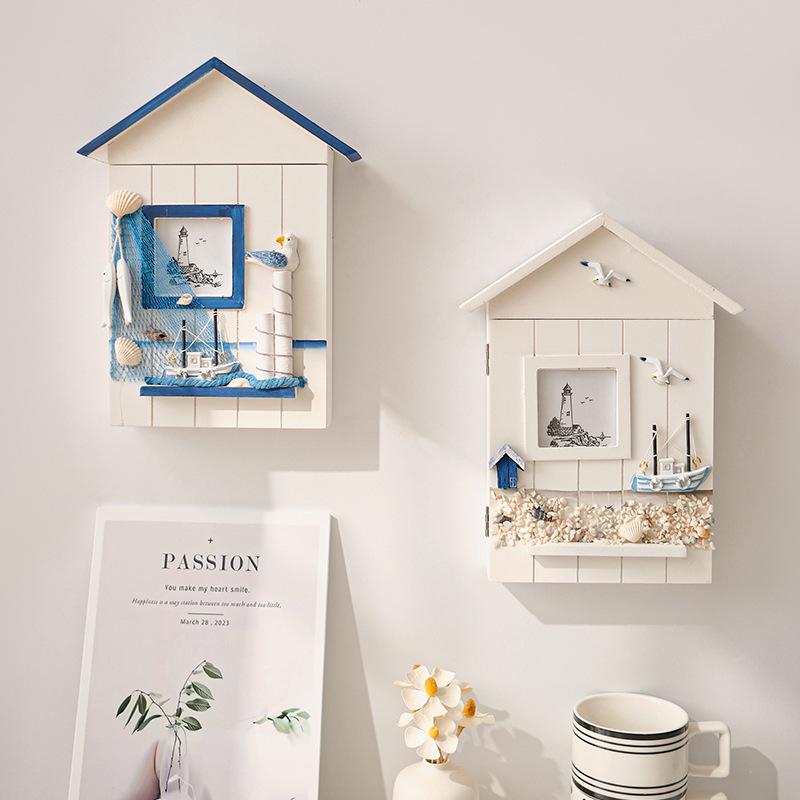 Coastal Seabird Lighthouse Wall-Mounted Key Cabinet