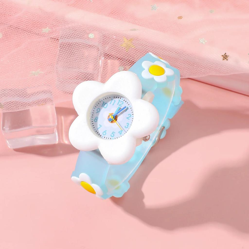 Simple and Stylish Silicone Children's Flower Quartz Watch