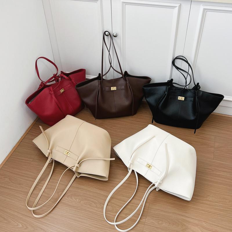 Cross Retro High-End Women's Versatile Tote, European-American Fashion, Large Capacity Shoulder Bag