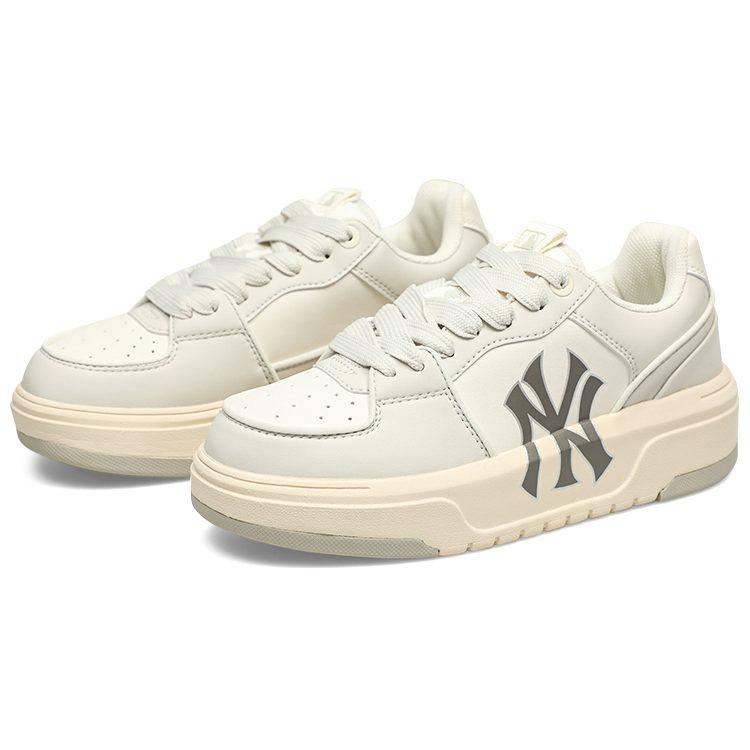 MLB Chunky Liner 24SS New York Yankees Slip Resistant Cushioning Breathable Low top Skateboard Shoes Unisex Ivory 3ASXCLB3N-50CRS