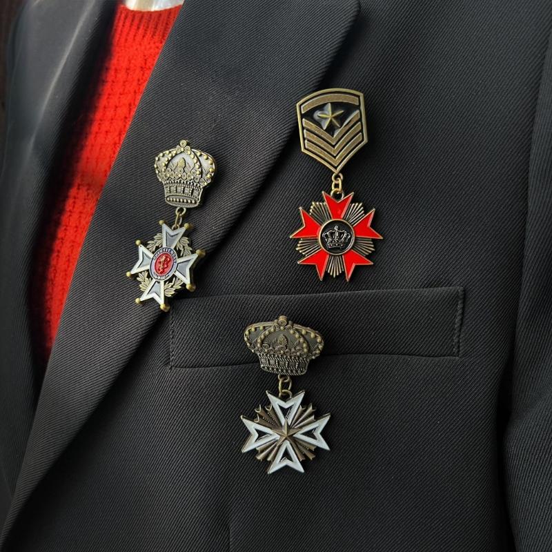 Antique Martial Enthusiast Badge Historical Value Collectible Emblem Badge Metal Pin for Clothes Decoration