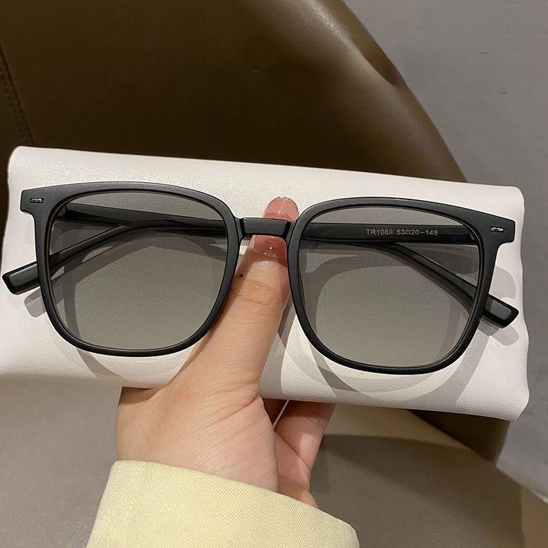 Vintage Women Pochromic Glasses Men Unisex Outdoor Ultralight Color Changing Myopia New Fashion Square Sunglasses 0-1.0-4.0