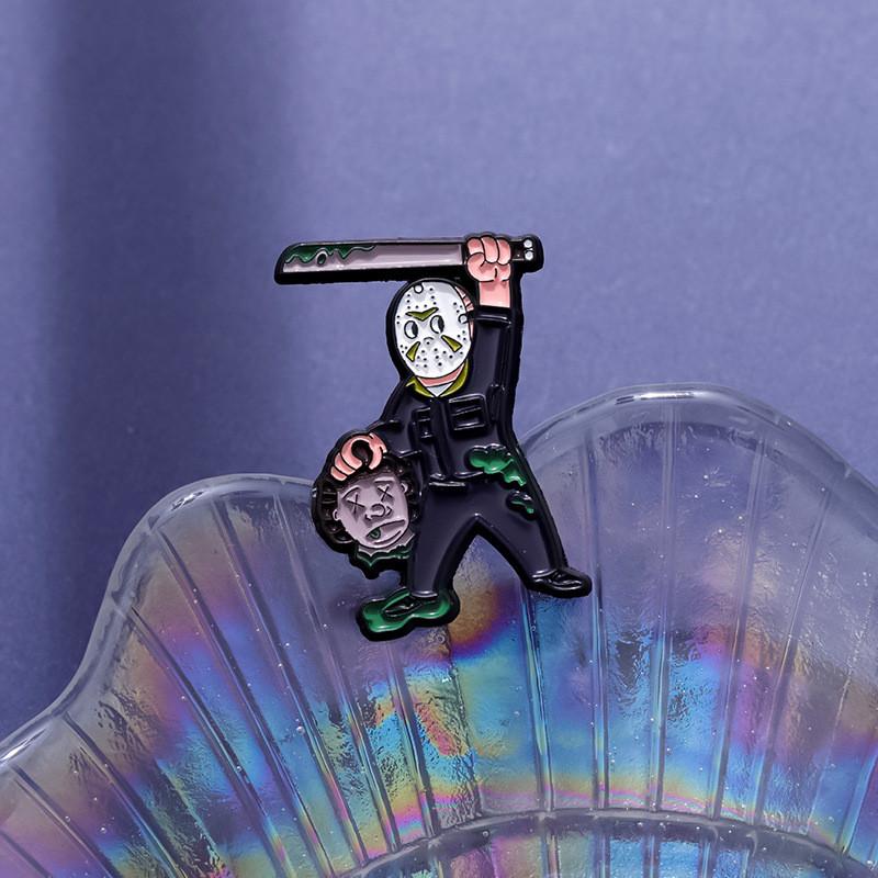 Alloy Stylish Brooch Of Jason Horror Icon Perfect For Collectors And Fashion Enthusiasts