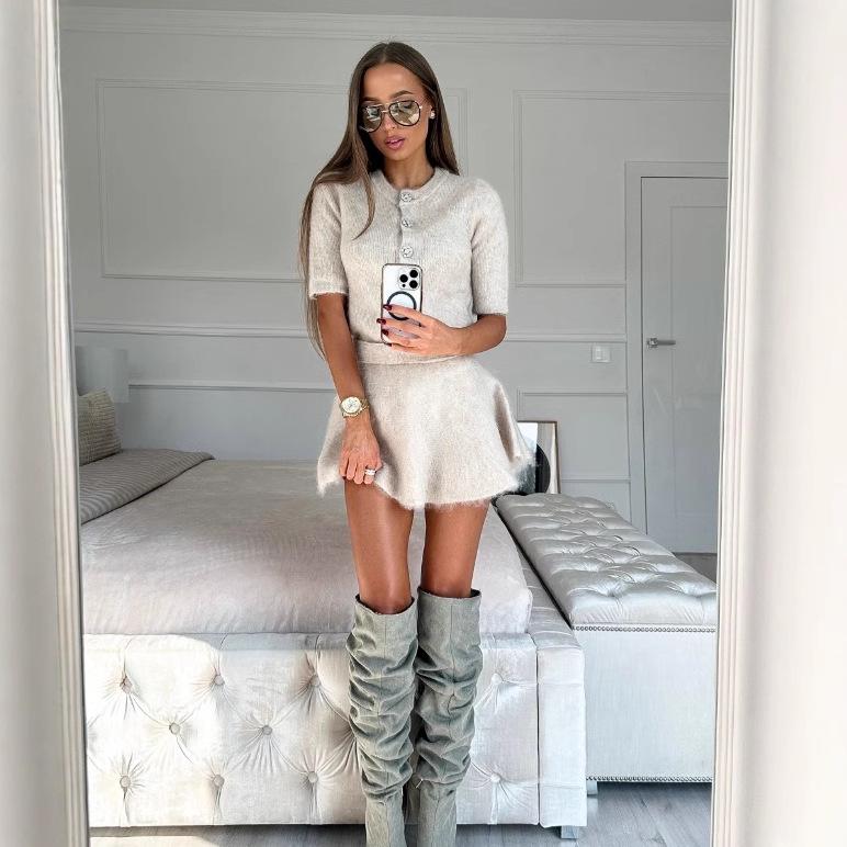 European & American Women's Fashion Round Neck Short Sleeve Knit Top & Mini Skirt Set