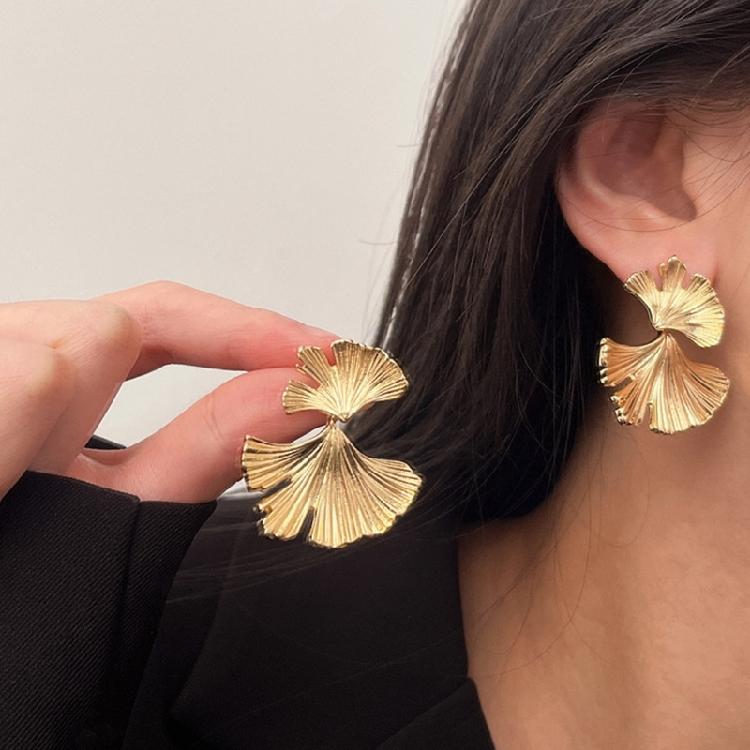 Ginkgos Leaf Shaped Earrings Easy Maintenance Everyday Wear Fashionable Women Accessory Alloy Texture for Fashion Look