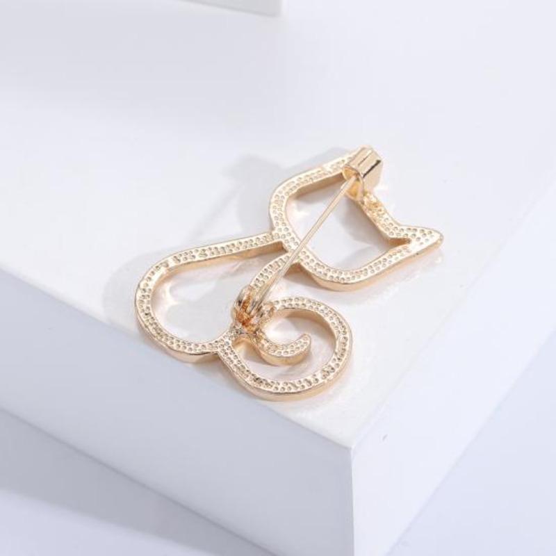 Women Brooch Hollow Kitty Shape Smooth Stainless Anti-slip Wear-resistant Coat Collar Hat Scarf Decoration