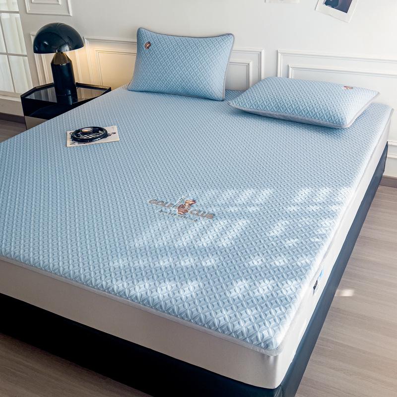 A-Class High-End Embroidered Summer Mat Set: Ice-Cool, Modern Minimalist, Solid Color, Fitted Sheet Style.