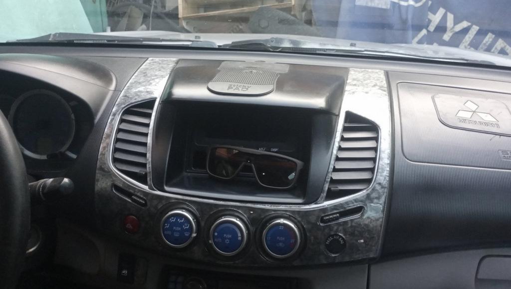 Suprapuneri de panouri (11 detalii) Carbon pentru Mitsubishi L200 2006-2015