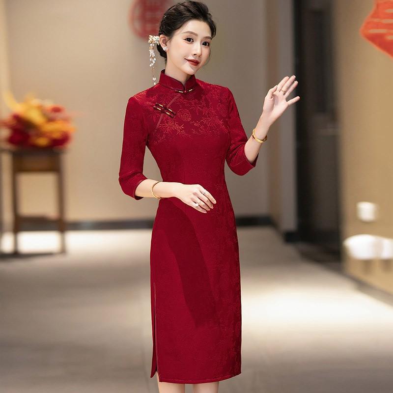 Elegant Chinese-Inspired Long Sleeve Cheongsam Dress Women Vintage Floral Jacquard Mid-Length With Side Slit